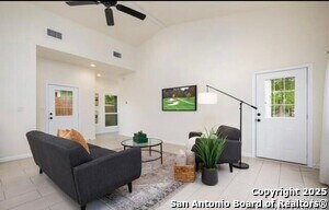 324 E Main St in New Braunfels, TX - Building Photo - Building Photo