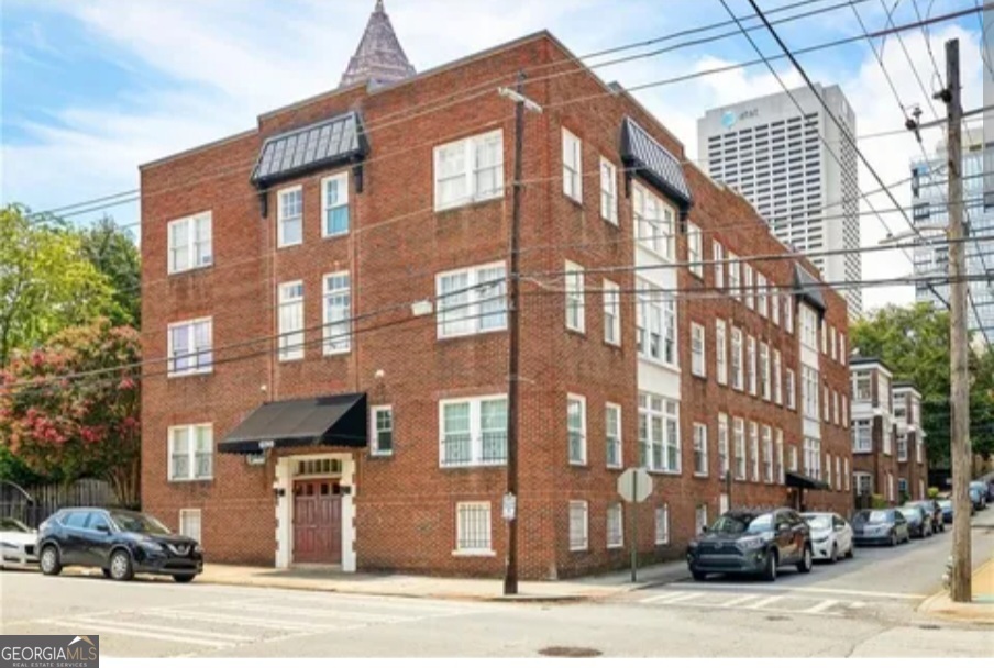 690 Piedmont Ave NE in Atlanta, GA - Building Photo