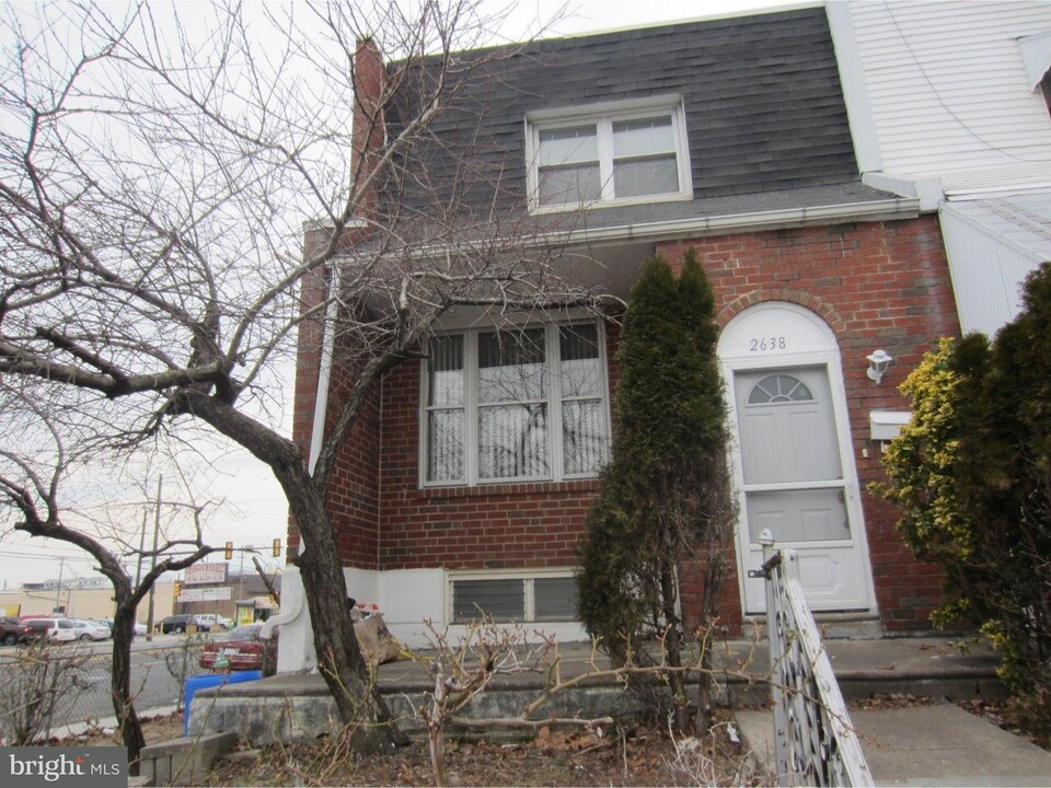 2638 St Christopher Dr in Philadelphia, PA - Building Photo