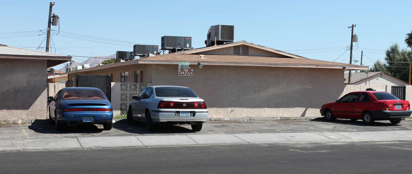 2526 Bassler St in North Las Vegas, NV - Building Photo