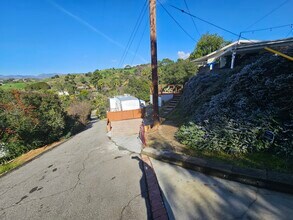 9565 Dale Ave, Unit Shadow Hills Delight in Sunland, CA - Building Photo - Building Photo