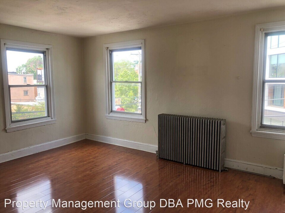 2245 Bainbridge St in Philadelphia, PA - Foto de edificio