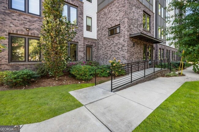 property at 383 Grant Cir SE