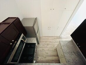 2000 Ivar Ave in Los Angeles, CA - Foto de edificio - Building Photo