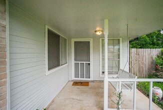 10834 Parkland Woods Dr in Sugar Land, TX - Building Photo - Building Photo