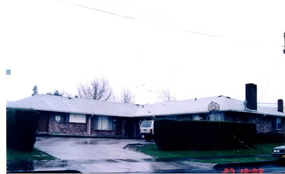 5102-5108 N Fessenden in Portland, OR - Foto de edificio - Building Photo