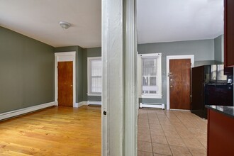 8 Creston Park, Unit 1 in Boston, MA - Building Photo - Building Photo