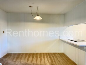 9628 Caminito Del Feliz in San Diego, CA - Building Photo - Building Photo