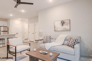 1650 Harris Hill Rd, Unit 06-6206 in San Marcos, TX - Building Photo