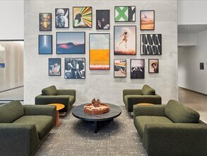 808 N Cleveland Ave in Chicago, IL - Foto de edificio - Building Photo