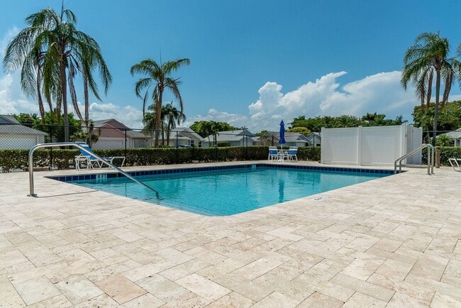14 Misty Meadow Dr in Boynton Beach, FL - Building Photo - Building Photo