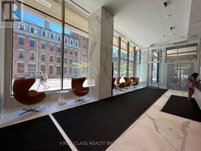 88 Queen St E in Toronto, ON - Building Photo - Building Photo