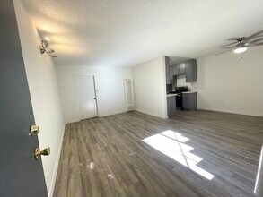 3746 S Canfield Ave in Los Angeles, CA - Building Photo - Building Photo