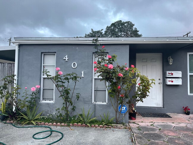 property at 401 SW 10th Terrace