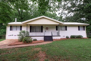 1101 Cardinal Ave in Madison, AL - Building Photo