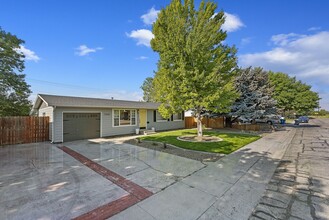 7219 W Cedarwood Dr in Boise, ID - Building Photo - Building Photo