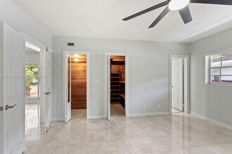 80 Shore Dr W in Miami, FL - Building Photo - Building Photo