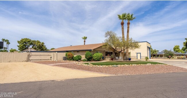 18026 N Everson Dr in Glendale, AZ - Building Photo - Building Photo