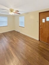 1028 Fleming St in Coraopolis, PA - Foto de edificio - Building Photo