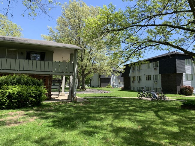 Park Manor Apartments in Berrien Springs, MI - Building Photo - Building Photo