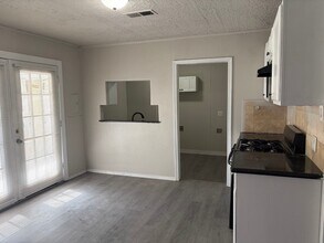 5406 Lyndhurst Dr in Houston, TX - Building Photo - Building Photo