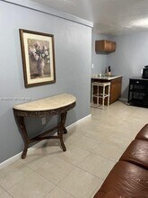 6725 Ixora Dr in Miramar, FL - Foto de edificio - Building Photo