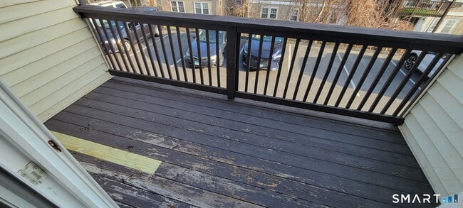 8 Scuppo Rd in Danbury, CT - Building Photo - Building Photo