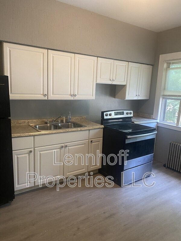 143 Westford St in Lowell, MA - Building Photo - Building Photo