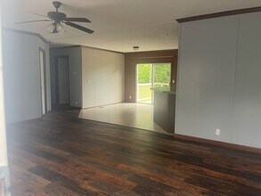5809 Old Morgantown Rd in Martinsville, IN - Foto de edificio - Building Photo