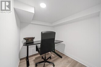 83 Old Colony Rd in Richmond Hill, ON - Building Photo - Building Photo