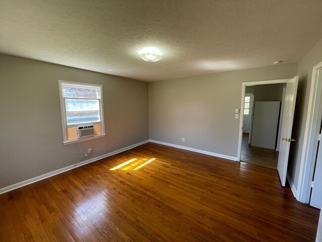 605 Lark Dr in Shelby, NC - Building Photo - Building Photo