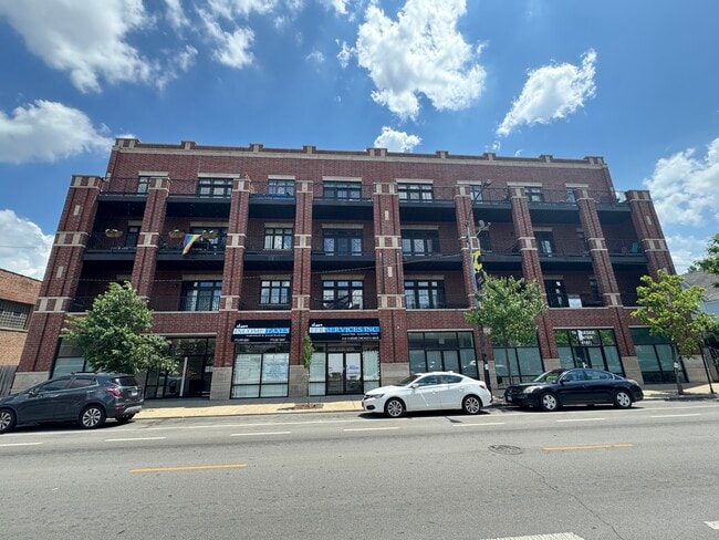 property at 4141 N Kedzie Ave
