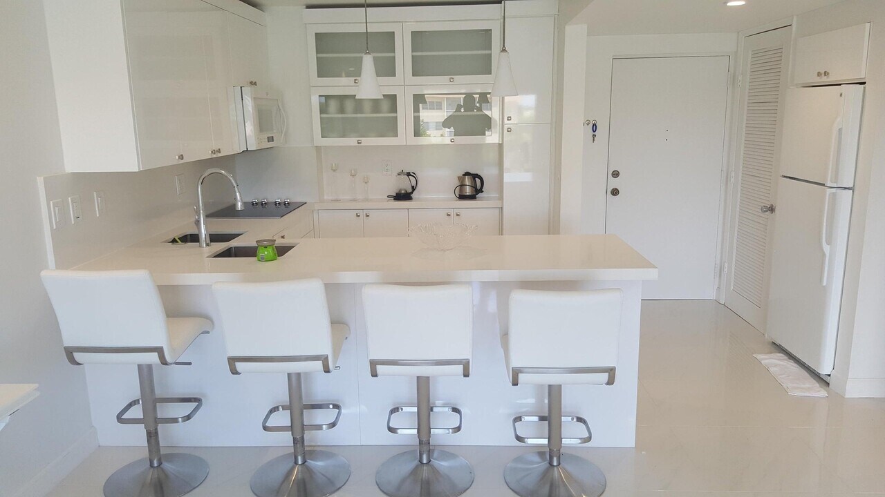50 SW 3rd Ave in Boca Raton, FL - Building Photo