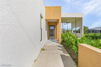 3923 SW 13th Ave in Cape Coral, FL - Foto de edificio - Building Photo