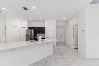 1121 Deepwater Cir in Eagle Lake, FL - Building Photo - Building Photo