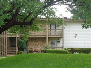 112 Harbor Dr in Runaway Bay, TX - Foto de edificio