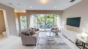 626 NE 12th Ave in Fort Lauderdale, FL - Building Photo