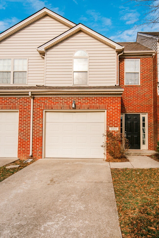 3851 Dylan Pl in Lexington, KY - Building Photo - Building Photo