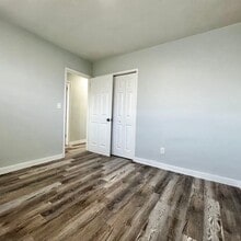 725 NW 7th Ave in Hallandale Beach, FL - Foto de edificio - Building Photo