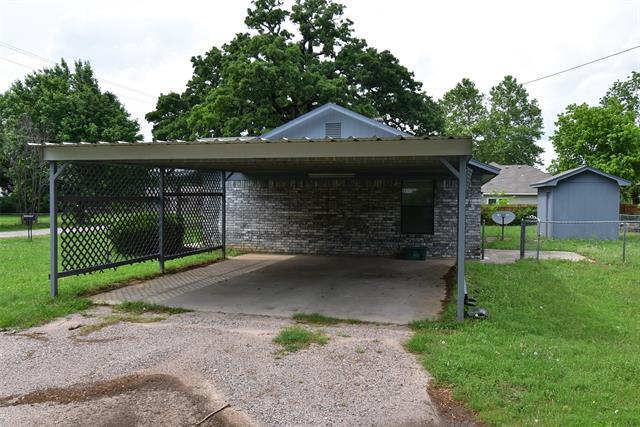 401 N Neathery Ave in Collinsville, TX - Building Photo - Building Photo