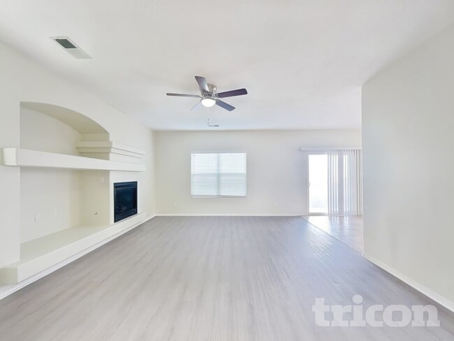 3101 Cochiti St NE in Rio Rancho, NM - Foto de edificio - Building Photo