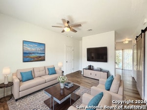 1307 Whispering Hills Dr in Canyon Lake, TX - Building Photo - Building Photo