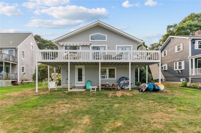 93 Riverside Dr in South Kingstown, RI - Building Photo - Building Photo