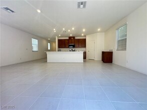 10046 Sir Atlas Ct in Las Vegas, NV - Building Photo - Building Photo