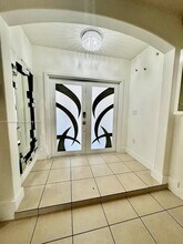 21280 SW 123rd Ave in Miami, FL - Foto de edificio - Building Photo