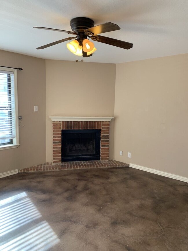 716 W Mulberry St in Denton, TX - Building Photo - Building Photo