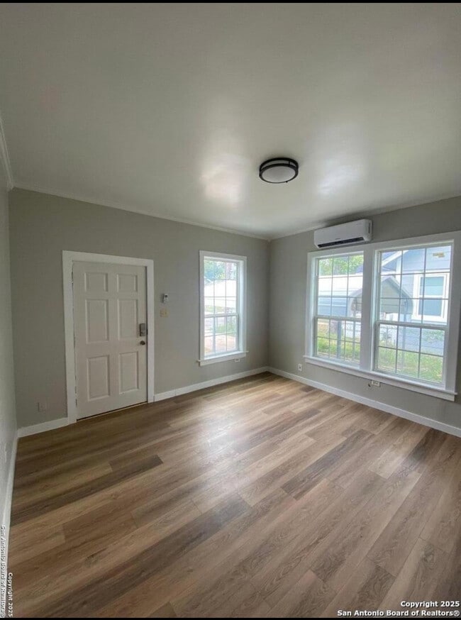 143 E Baylor in San Antonio, TX - Foto de edificio - Building Photo