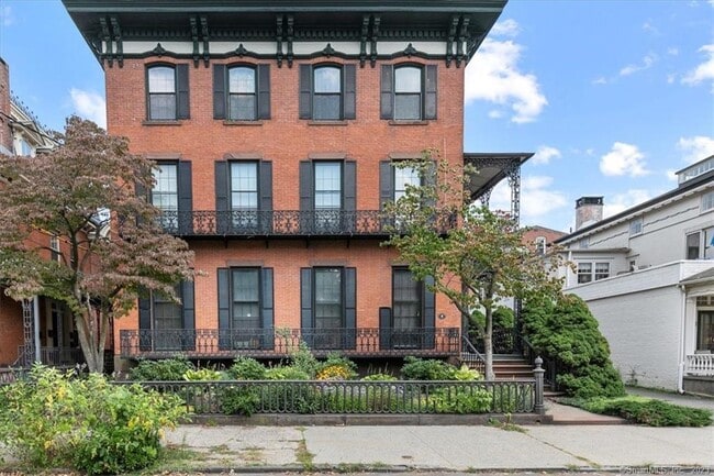 property at 7 Wooster Pl