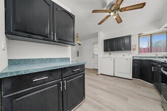 17007 Oakwood Ave in Lansing, IL - Building Photo - Building Photo