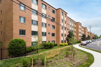 The Cavendish in Arlington, VA - Foto de edificio - Building Photo